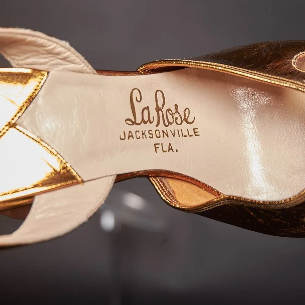 1950s Gold With Clear Cut Out Slingback Heels Shoes_10